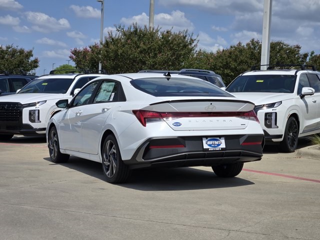 2025 Hyundai Elantra Hybrid SEL Sport photo 3