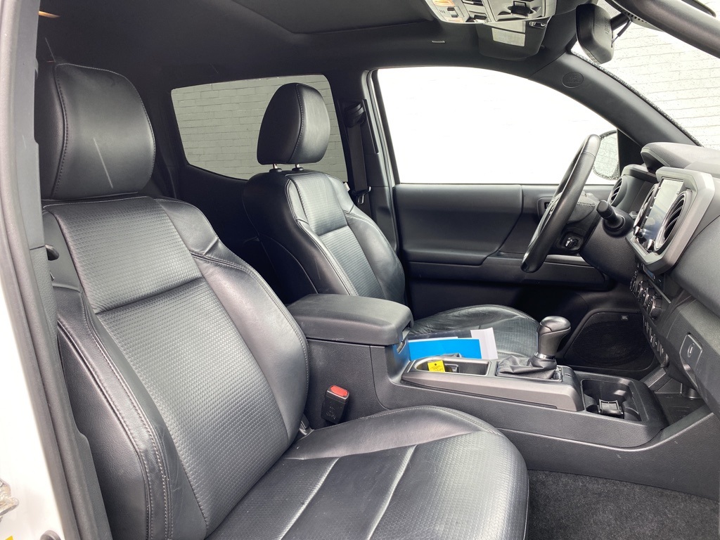 2020 Toyota Tacoma TRD Off-Road photo 13