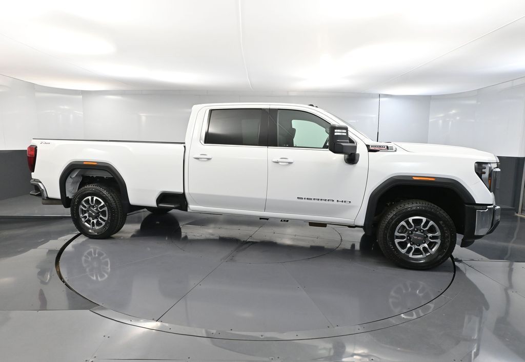 2024 Gmc Sierra HD SLE photo 3