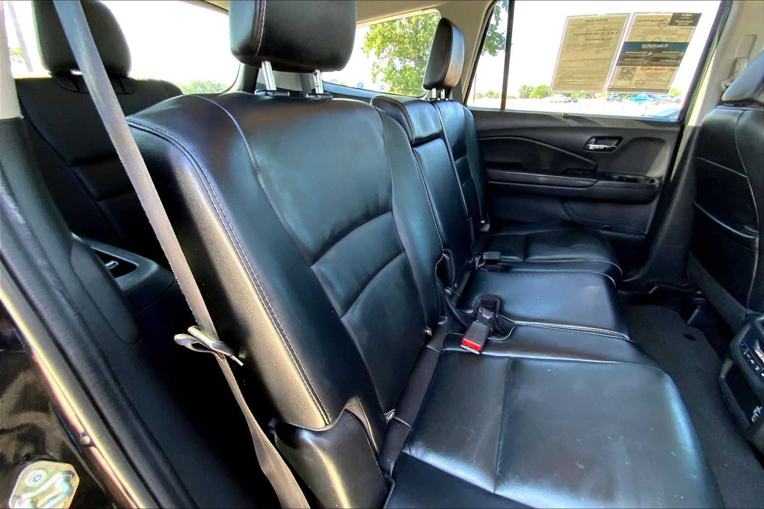 2020 Honda Pilot EX-L photo 19