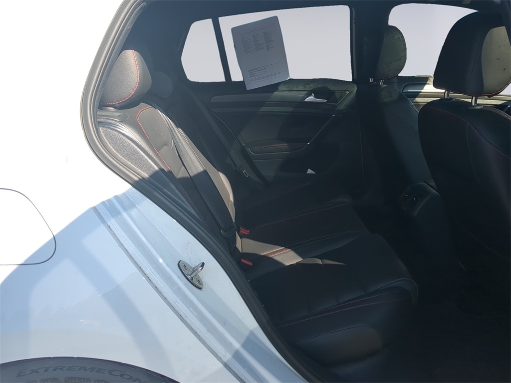 2019 Volkswagen Golf GTI SE photo 17