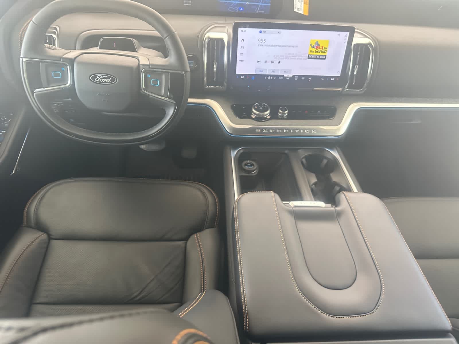 2025 Ford Expedition photo 11