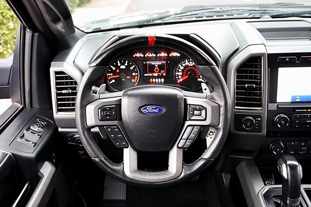 2020 Ford F-150 Raptor photo 22