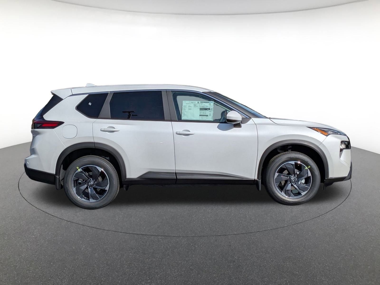 2026 Nissan Rogue SV photo 4