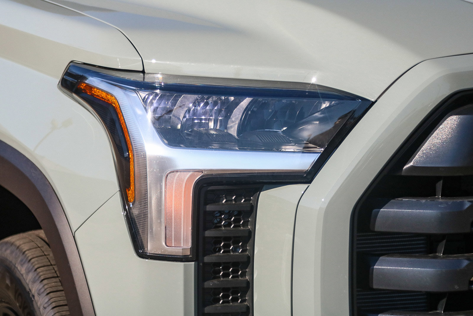 2026 Toyota Tundra Limited CrewMax photo 4