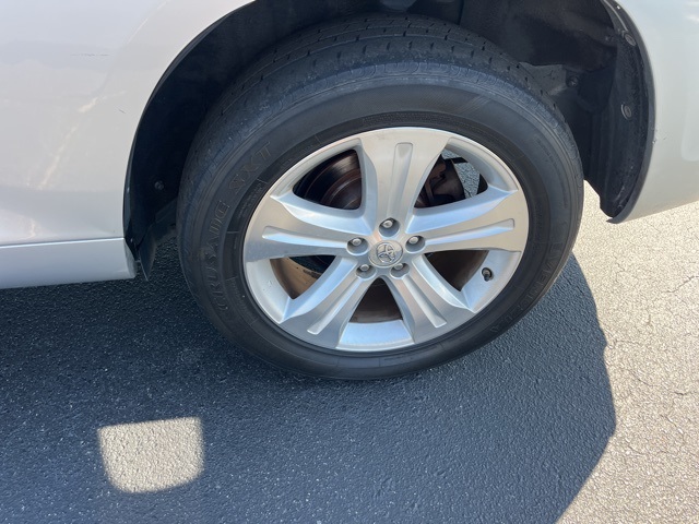 2010 Toyota Highlander Limited photo 25