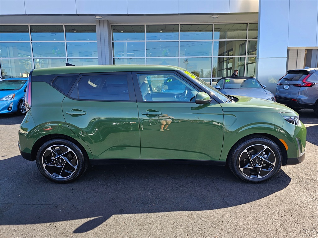2023 Kia Soul EX photo 8