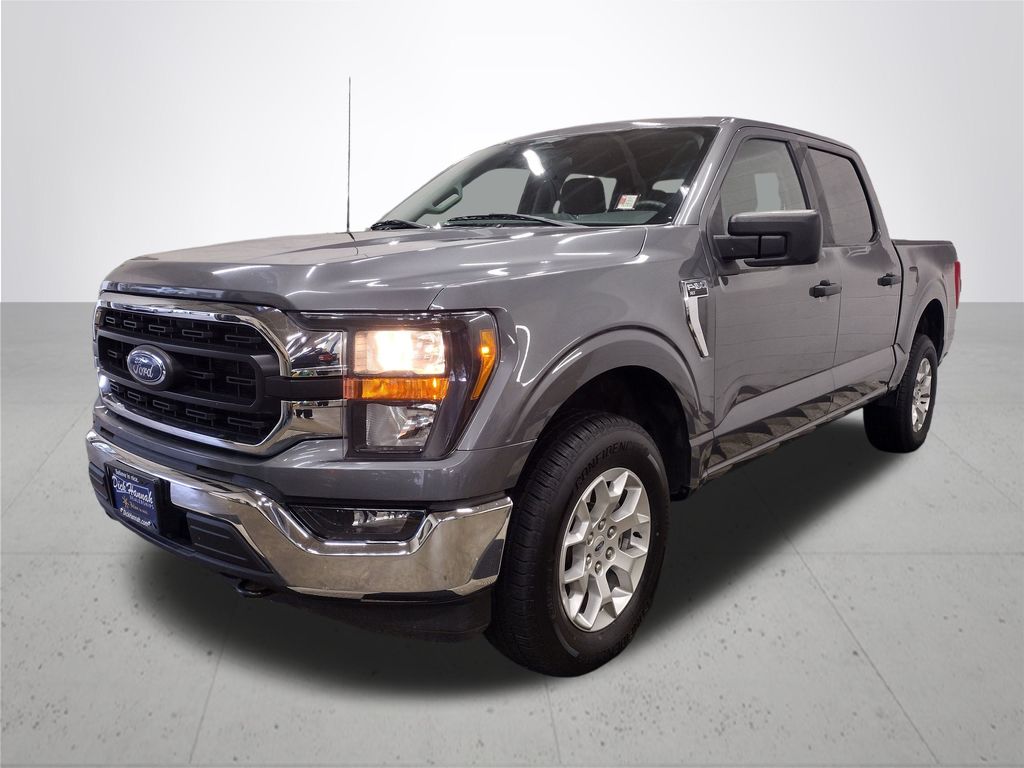 2023 Ford F-150 XLT photo 2
