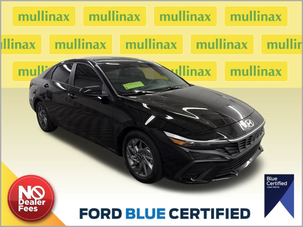 2024 Hyundai Elantra SEL's photo