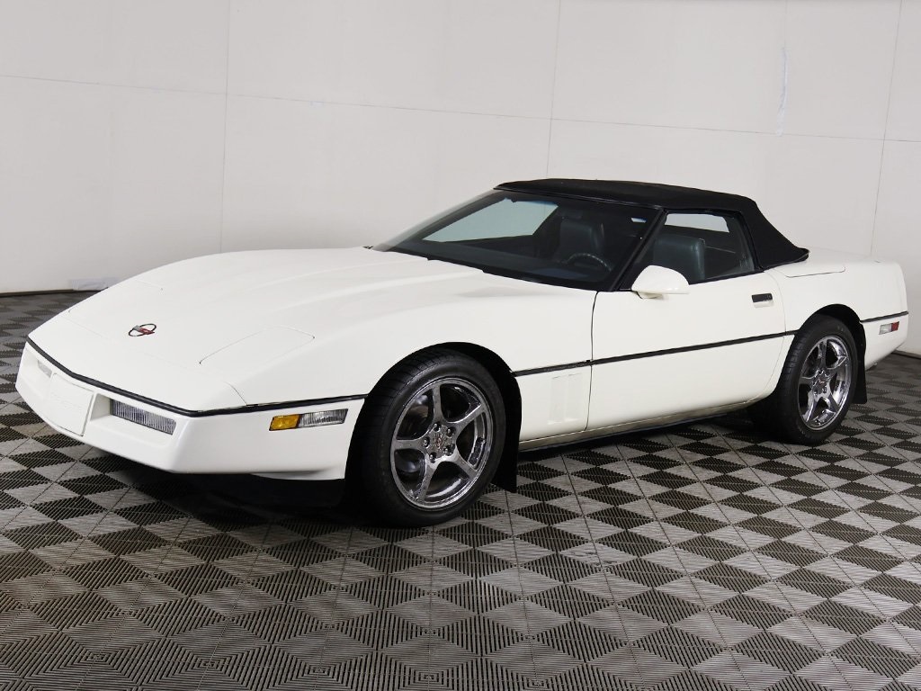 1986 Chevrolet Corvette Base photo 3