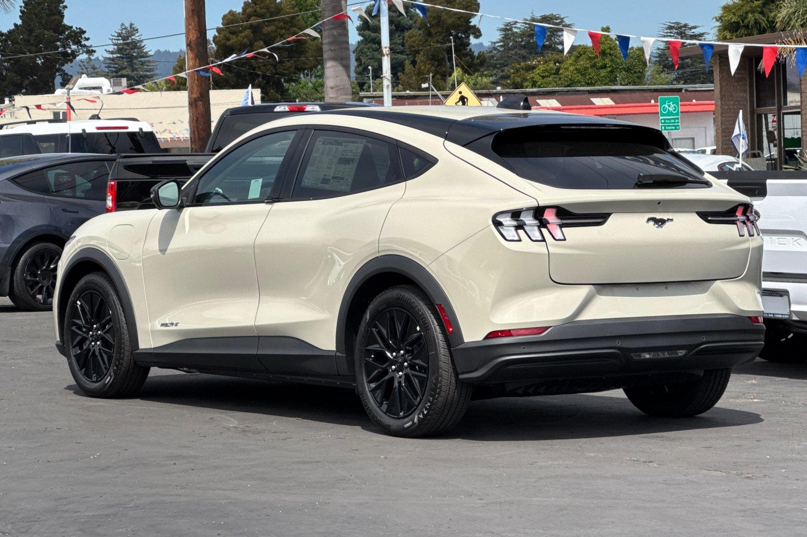 2025 Ford Mustang Mach-E Select photo 4