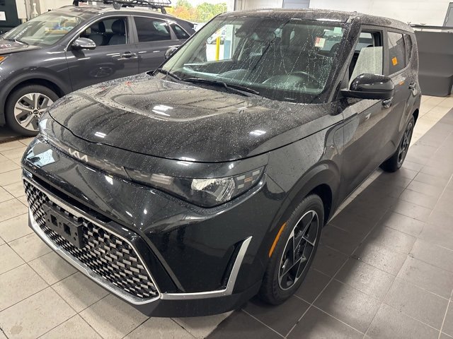 2024 Kia Soul EX photo 3