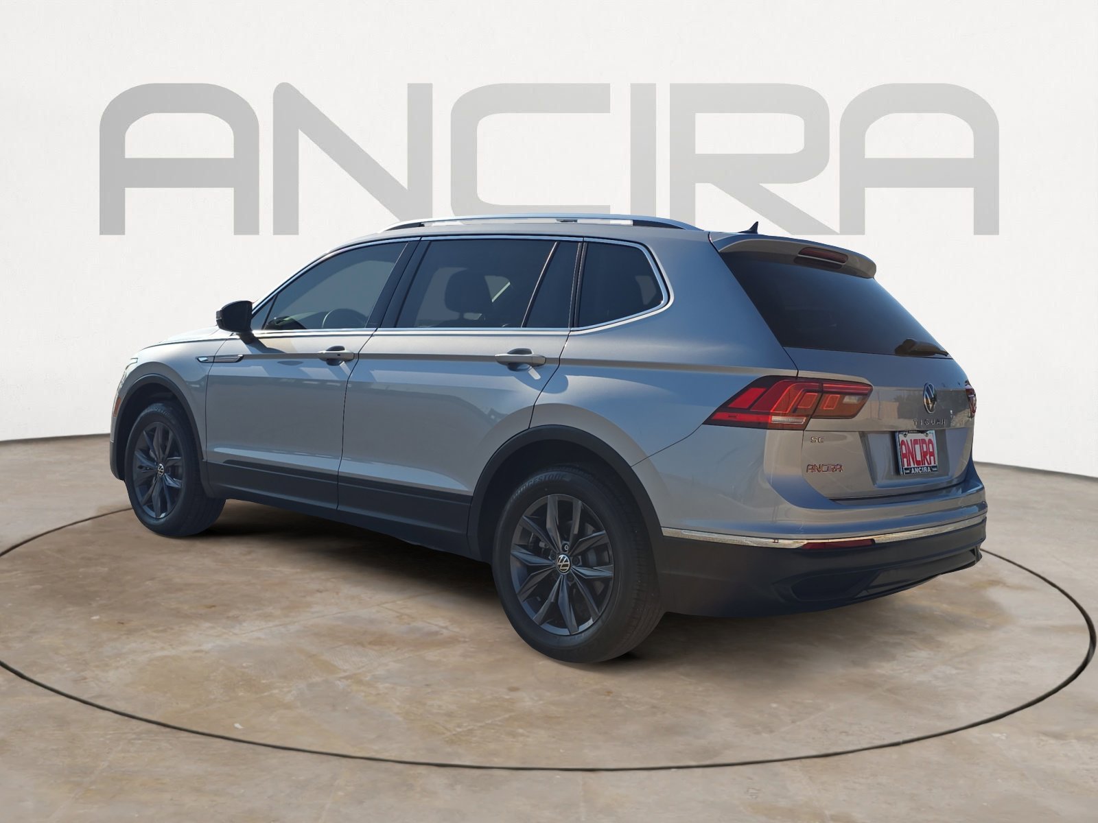 2023 Volkswagen Tiguan SE photo 8