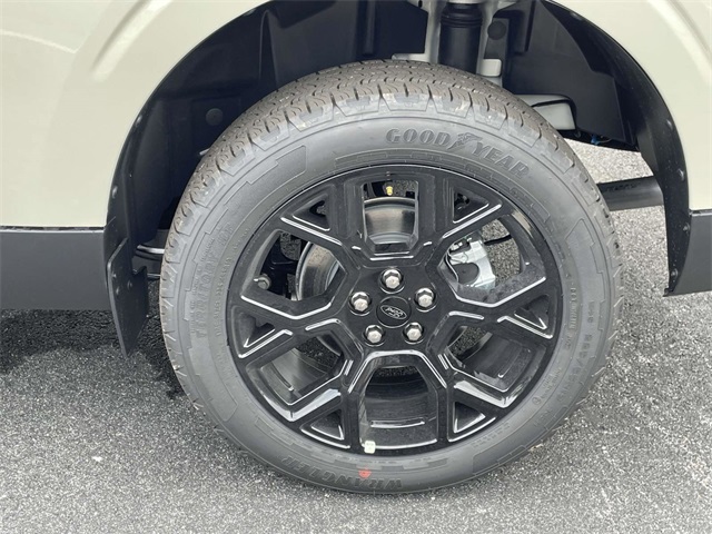 2025 Ford Maverick Lariat photo 13