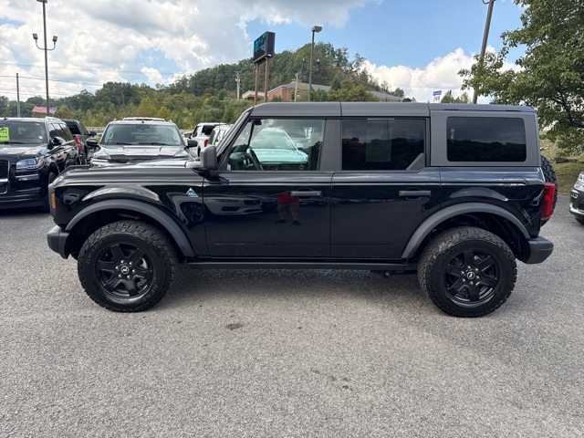 2024 Ford Bronco Black Diamond photo 4