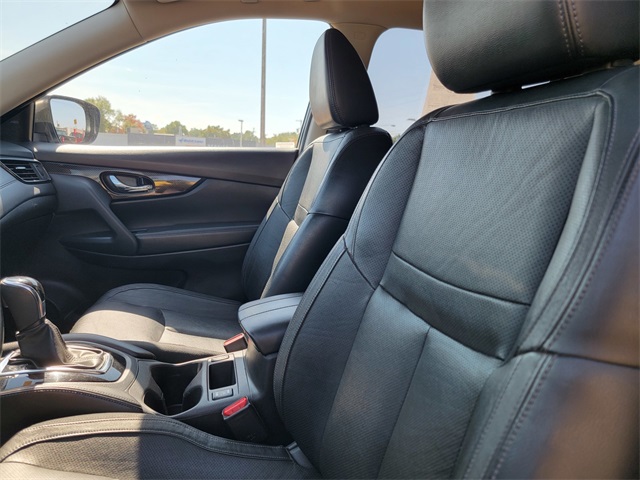 2017 Nissan Rogue SL photo 11