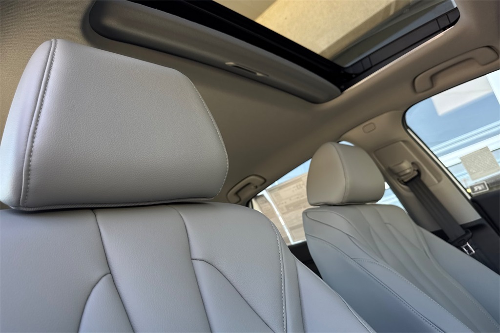 2025 Acura Integra Base photo 17