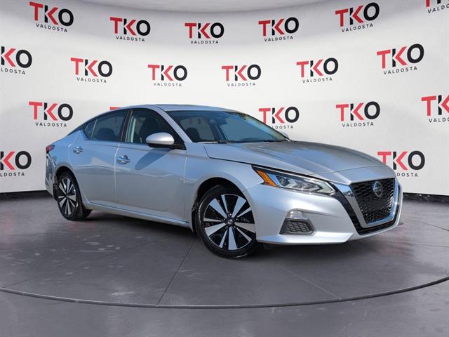 2022 Nissan Altima SV's photo