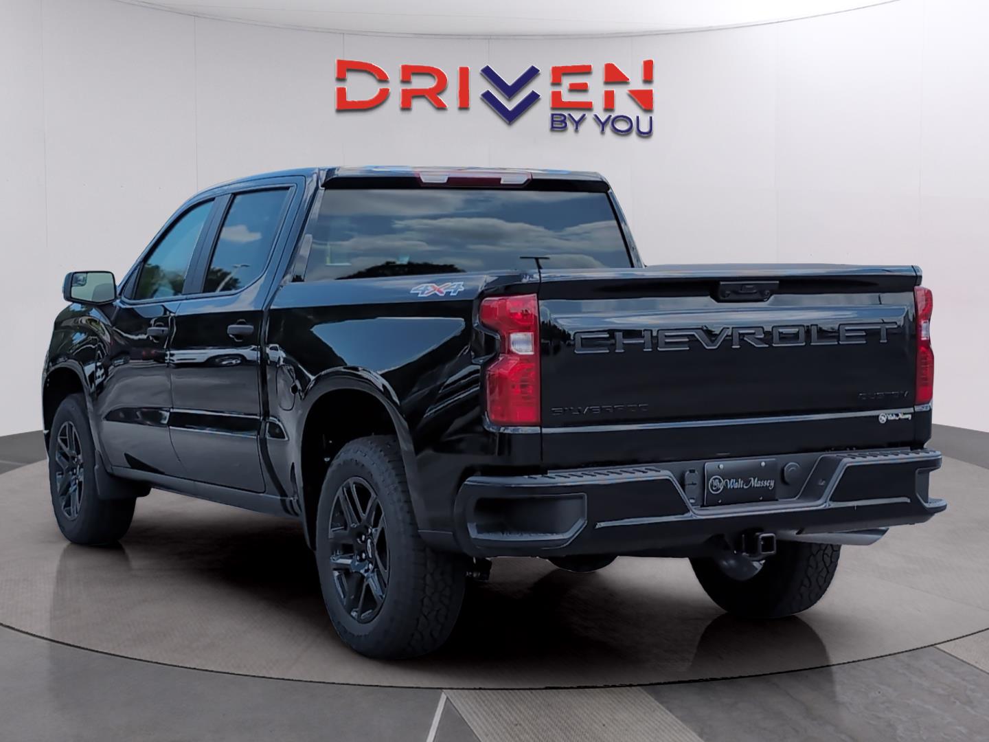 2025 Chevrolet Silverado 1500 Custom photo 3