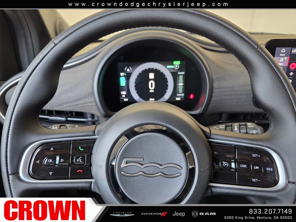 2025 Fiat 500e La Prima photo 18