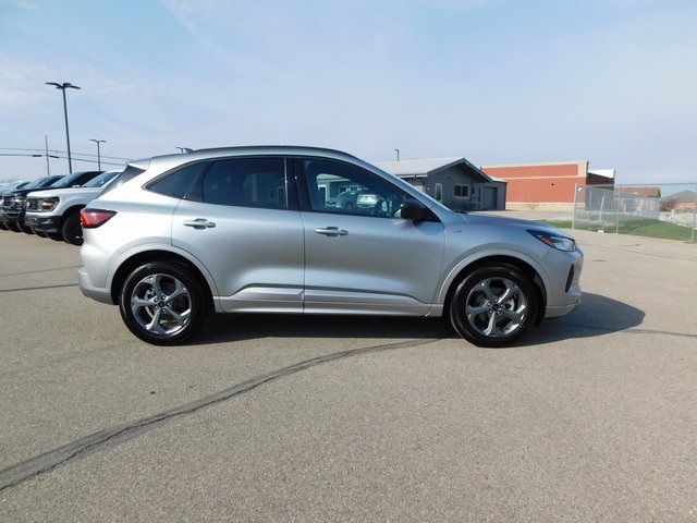 2024 Ford Escape ST-Line photo 2