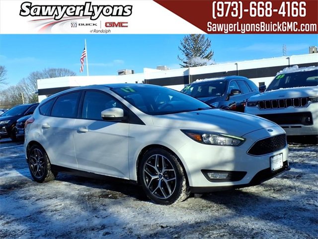 2017 Ford Focus SEL's photo