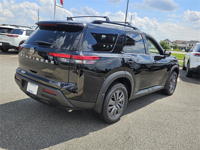 2025 Nissan Pathfinder SV photo 11