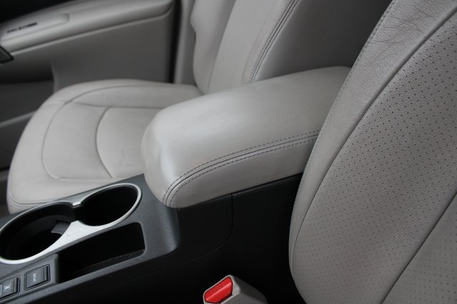 2013 Nissan Rogue SL photo 2