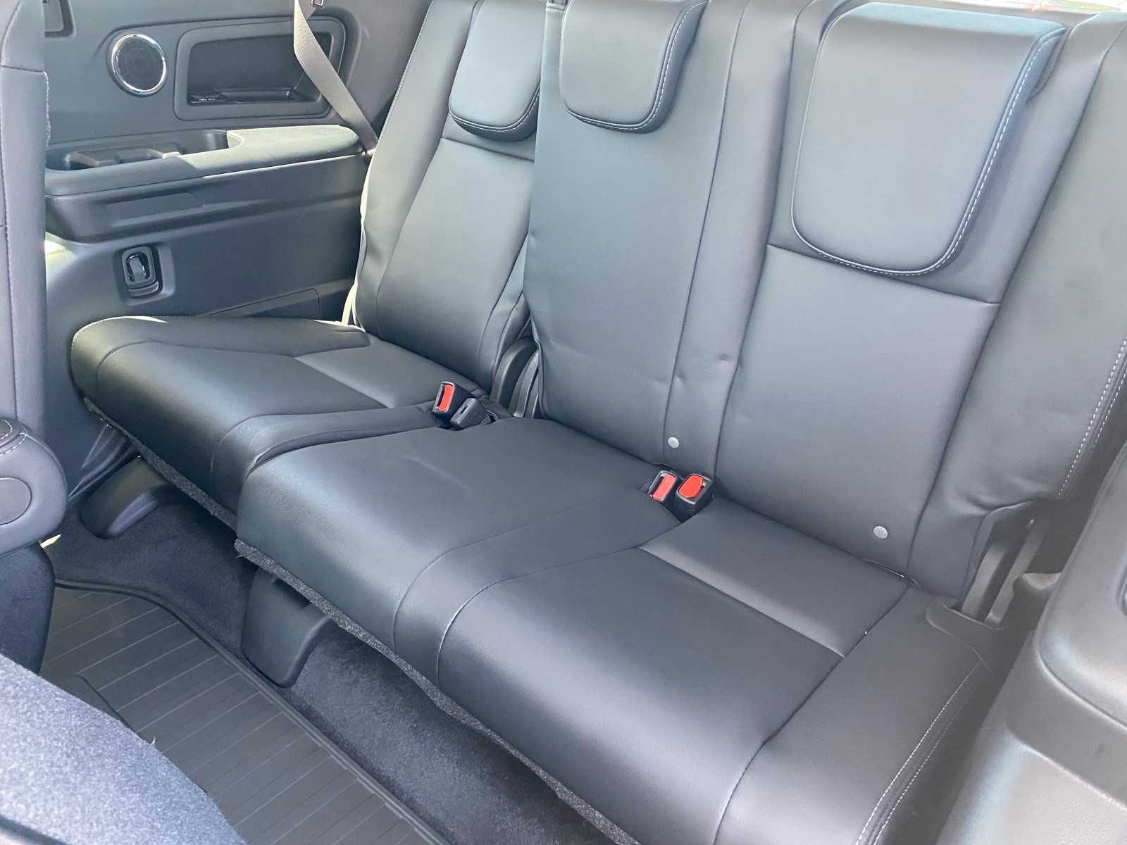 New 2025 CRYSTAL WHITE PEARL Subaru Touring image 30