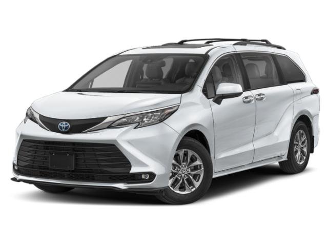 2026 Toyota Sienna XLE's photo
