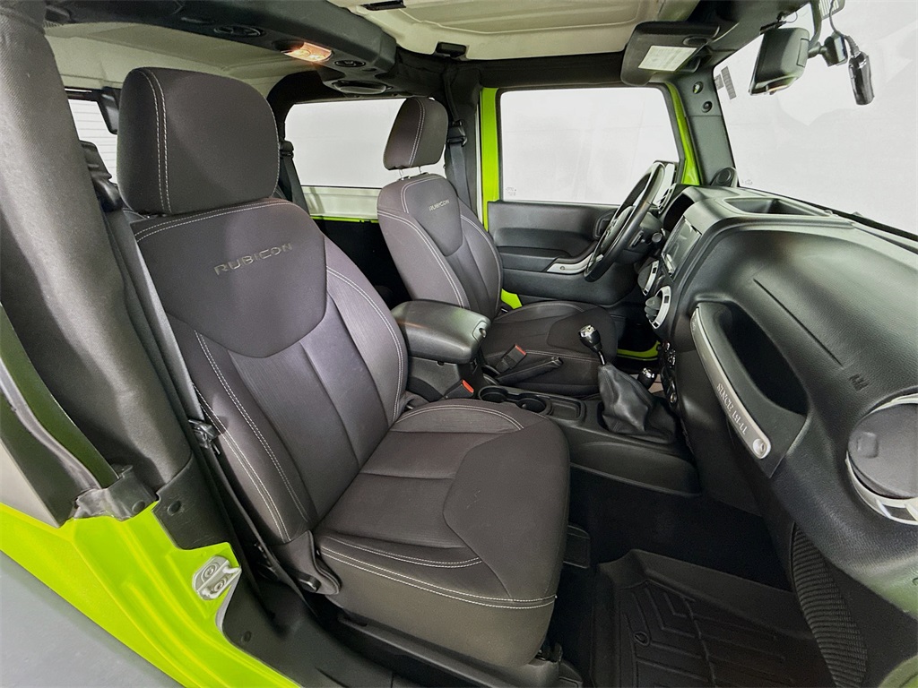 2013 Jeep Wrangler Rubicon photo 23