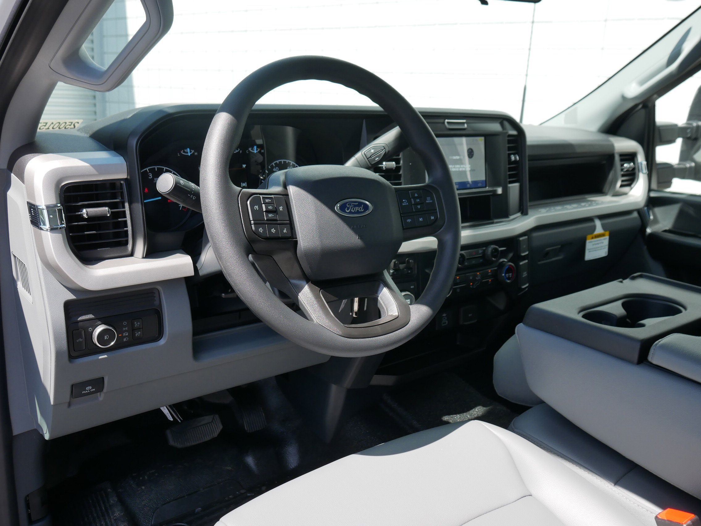 2025 Ford F-250 XL photo 4