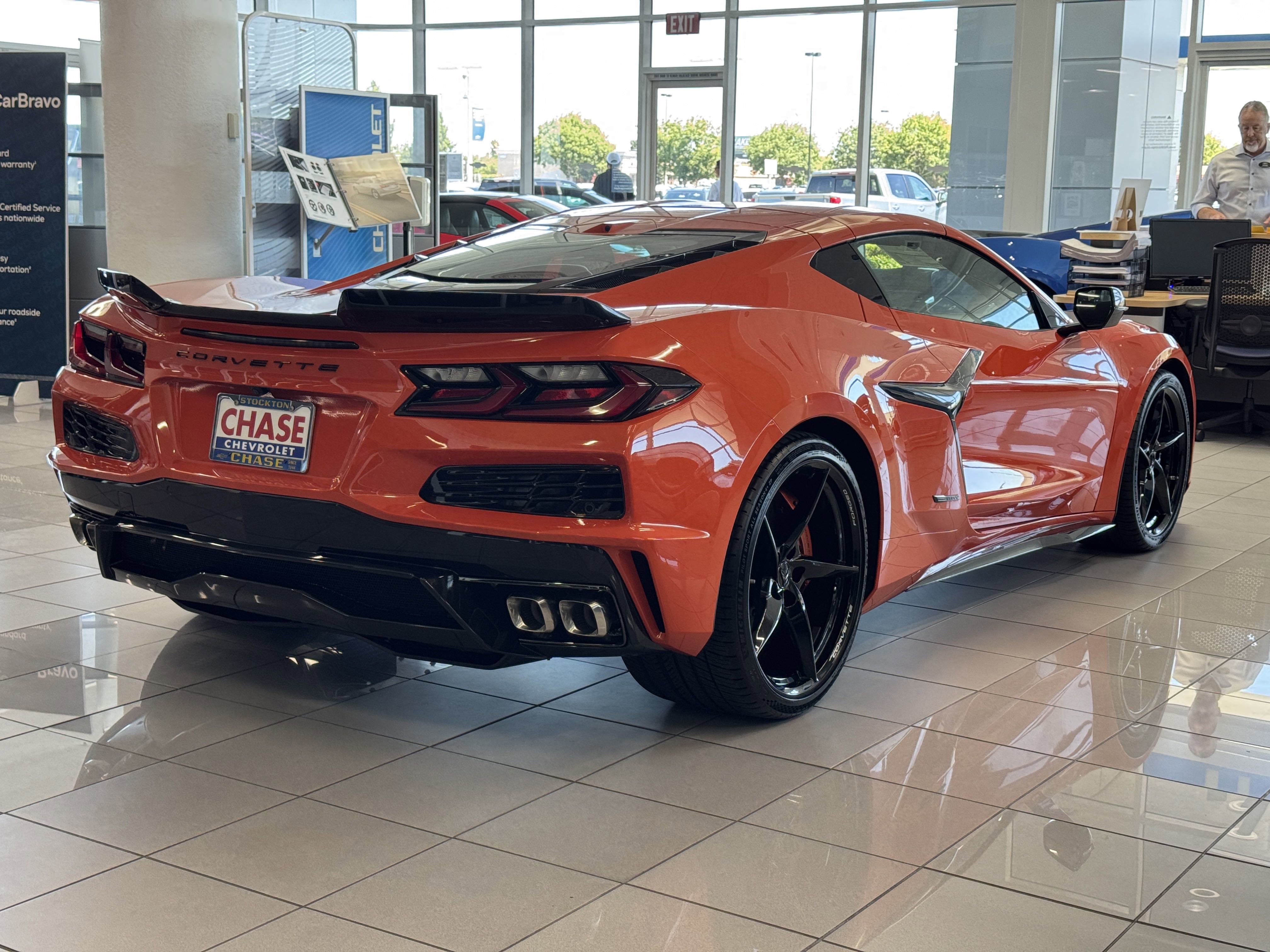 2025 Chevrolet Corvette E-Ray 1LZ photo 4