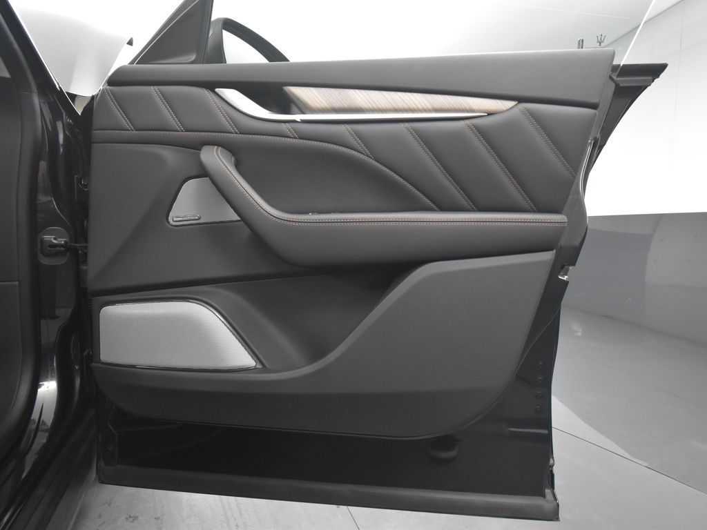 2020 Maserati Levante GTS photo 37