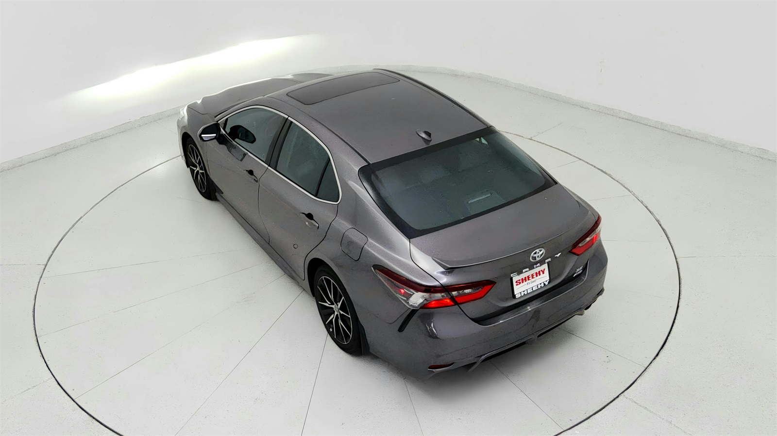 2022 Toyota Camry SE photo 16