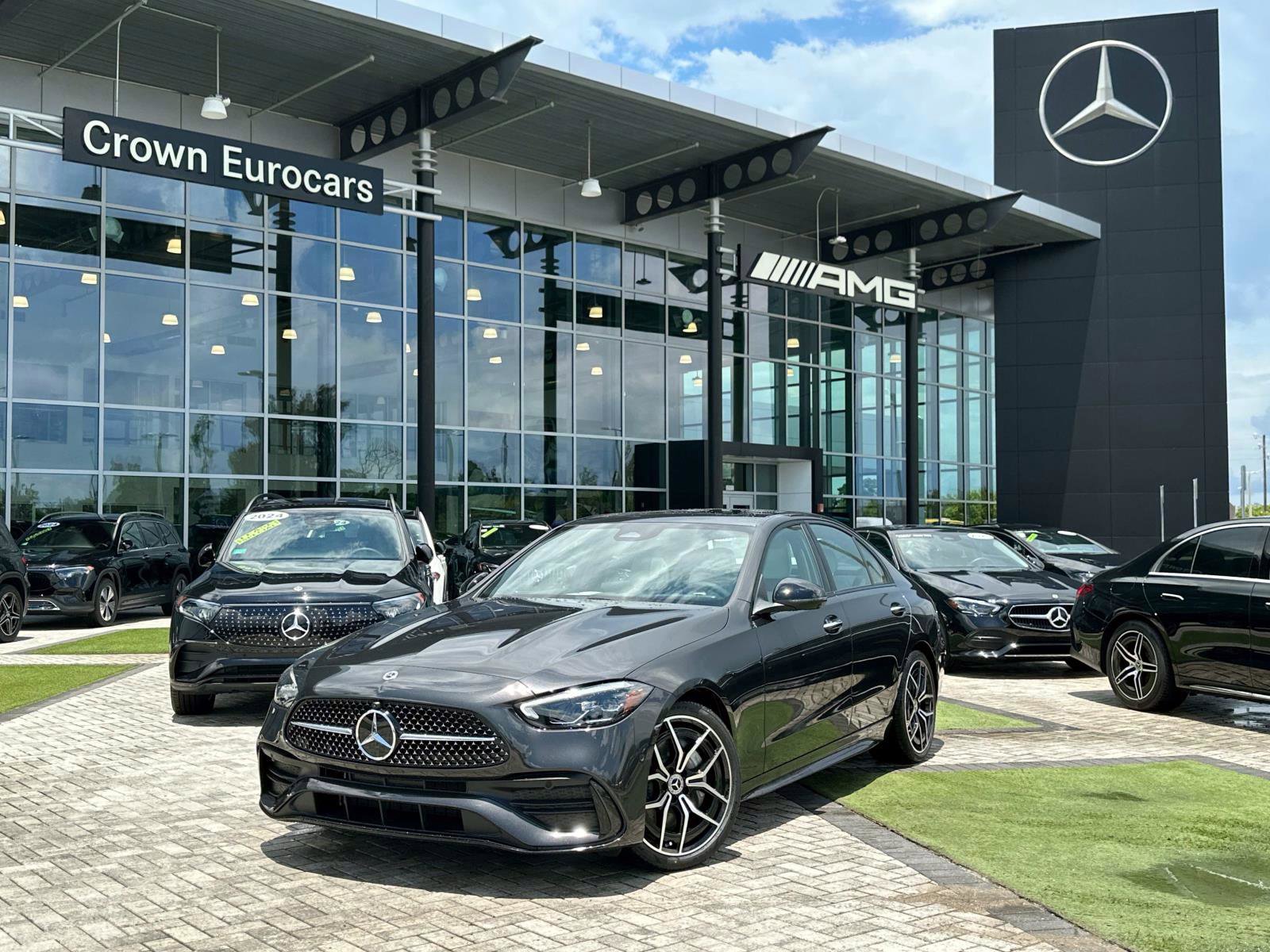 2025 Mercedes-Benz C-Class Sedan C 300's photo