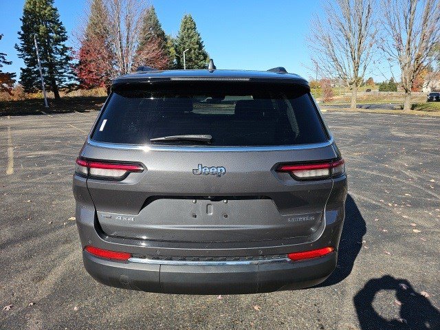 2022 Jeep Grand Cherokee Limited photo 3