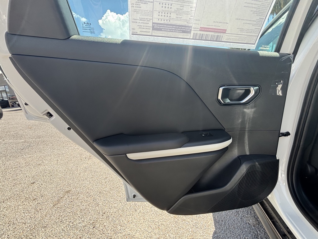 2025 Kia K4 GT-Line photo 15
