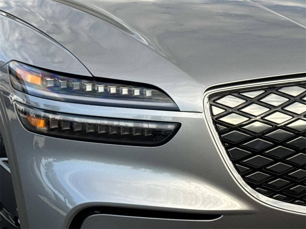 2026 Genesis Electrified GV70 Advanced photo 13