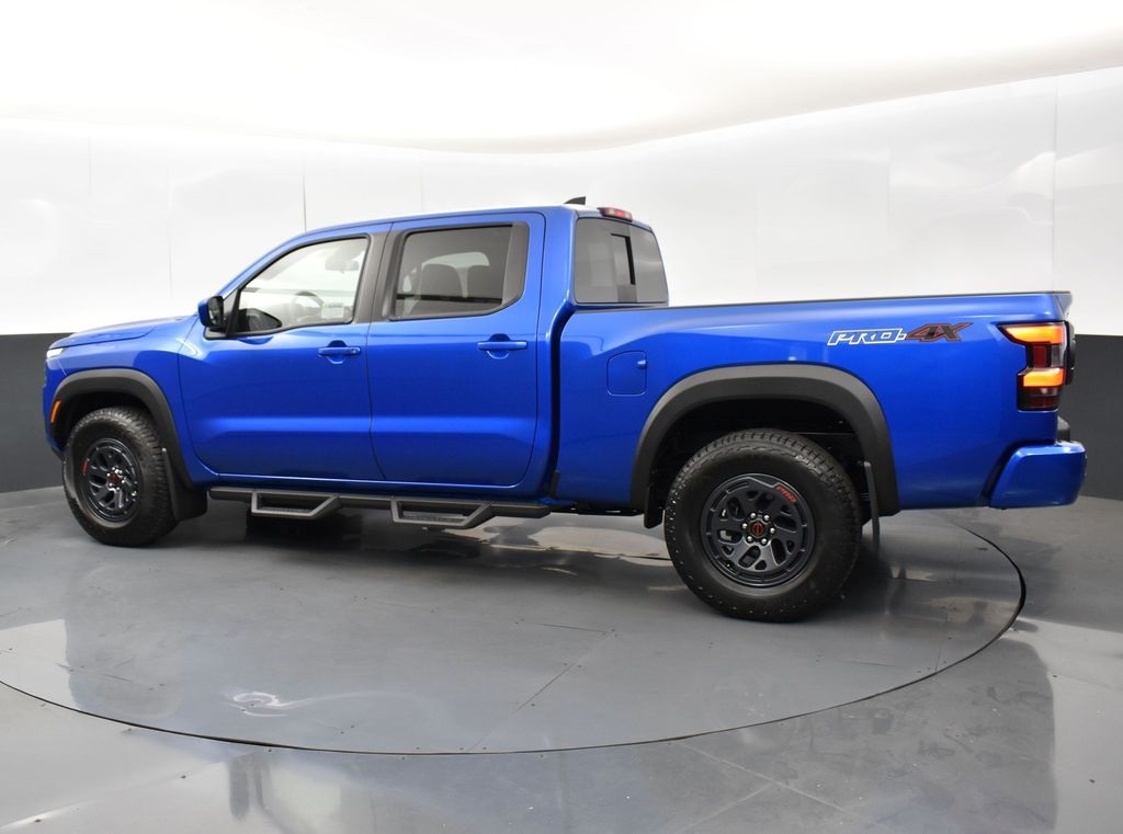 2025 Nissan Frontier photo 4