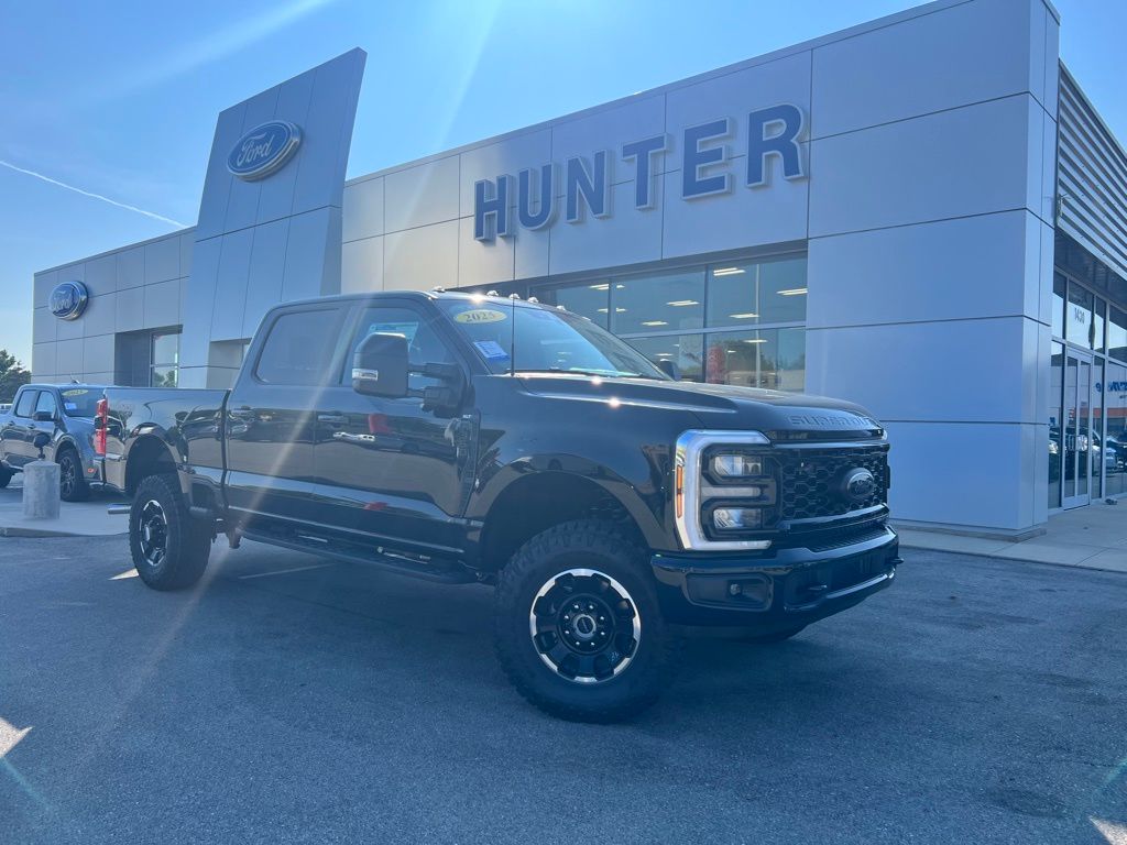 2025 Ford F-350 Super Duty XLT's photo