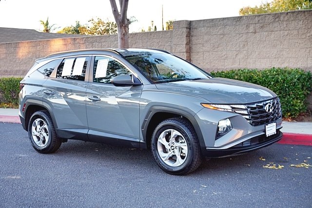 Used 2024 Gray Hyundai SEL image 5