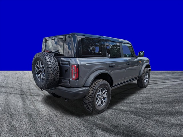 2025 Ford Bronco Badlands photo 2
