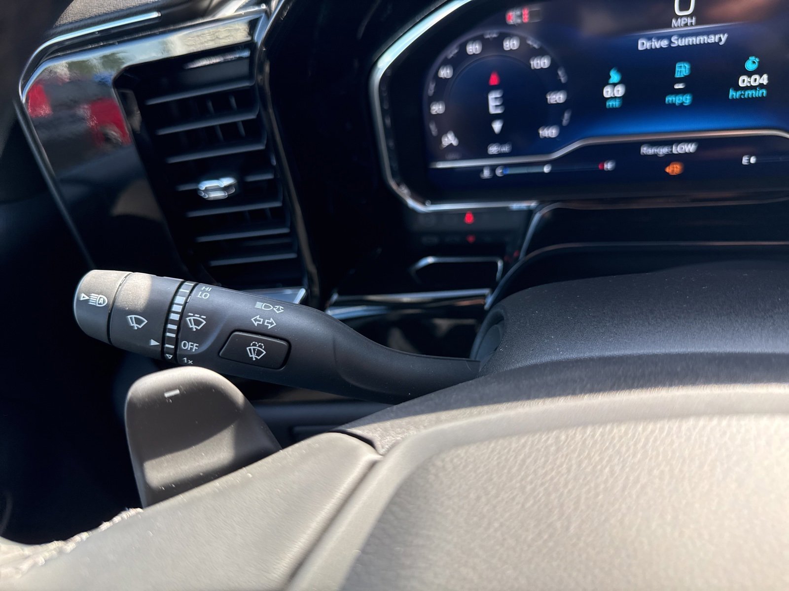 2025 Chevrolet Silverado 1500 RST photo 28