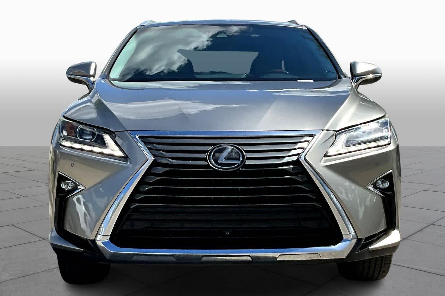 2017 Lexus RX photo 3