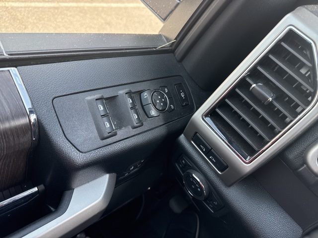 2020 Ford F-250 photo 11