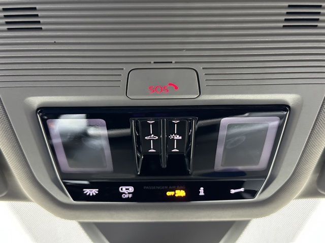 2025 Volkswagen Atlas Peak Edition SE photo 19
