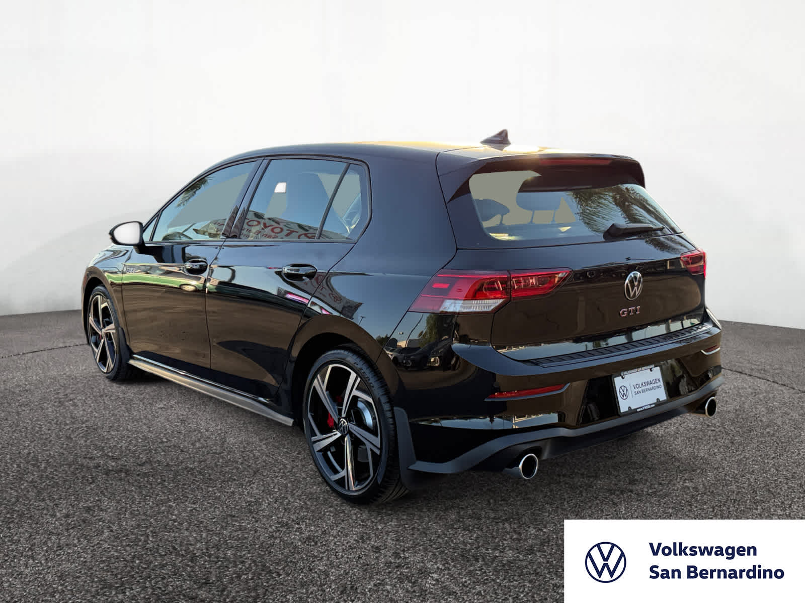2025 Volkswagen Golf GTI SE photo 2