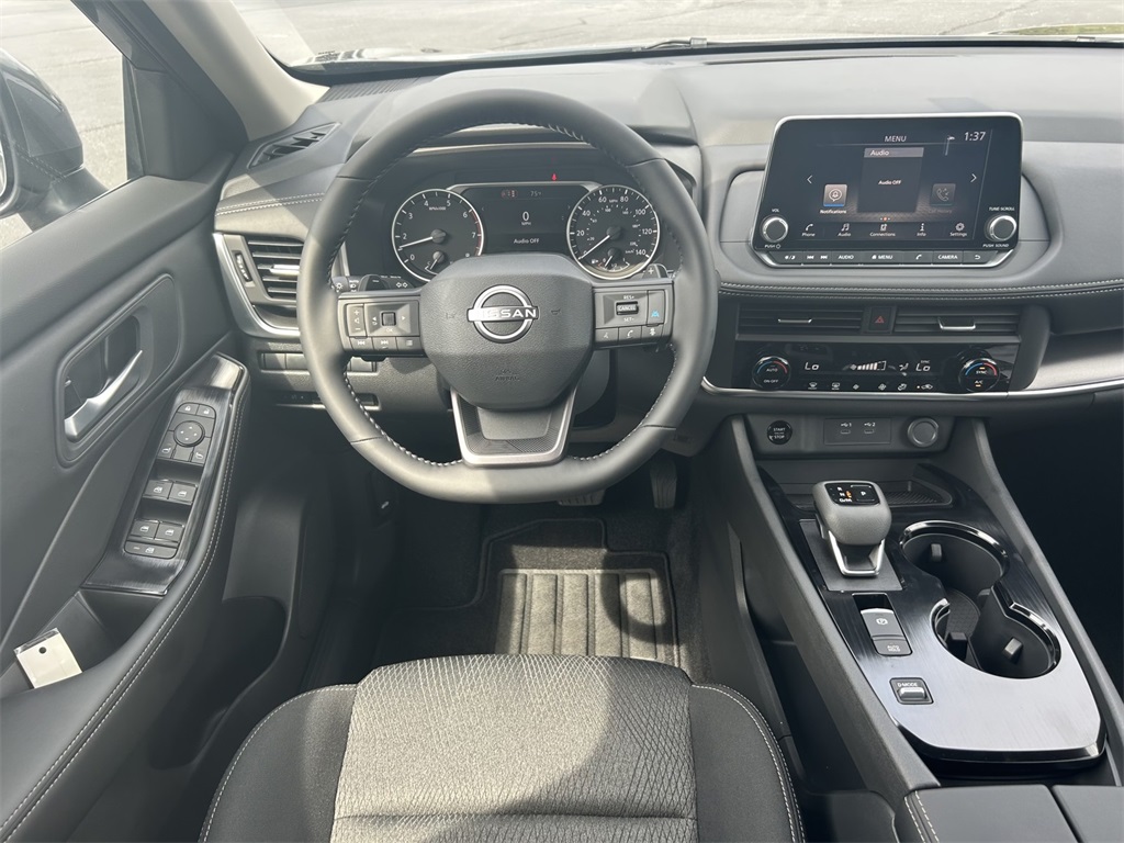 2026 Nissan Rogue SV photo 9