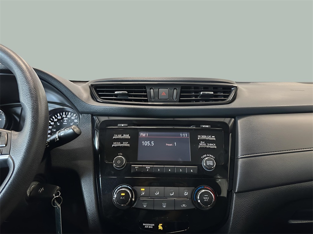 2017 Nissan Rogue S photo 14